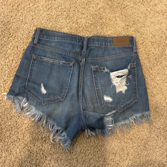 Hidden denim shorts - Picture 2 of 2